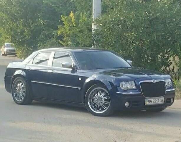 Синий Крайслер 300C, объемом двигателя 2.74 л и пробегом 180 тыс. км за 7500 $, фото 3 на Automoto.ua