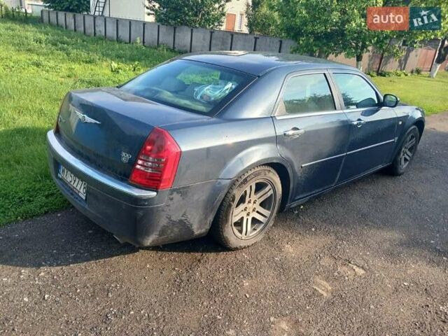 Синий Крайслер 300C, объемом двигателя 3 л и пробегом 398 тыс. км за 6000 $, фото 4 на Automoto.ua