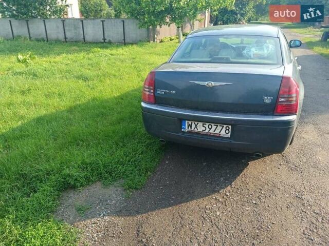 Синий Крайслер 300C, объемом двигателя 3 л и пробегом 398 тыс. км за 6000 $, фото 9 на Automoto.ua