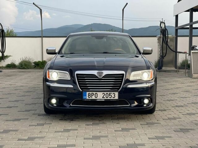 Синій Крайслер 300C, об'ємом двигуна 3 л та пробігом 159 тис. км за 6800 $, фото 7 на Automoto.ua