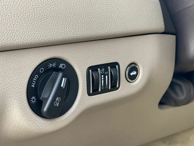 Синій Крайслер 300C, об'ємом двигуна 3 л та пробігом 159 тис. км за 6800 $, фото 13 на Automoto.ua