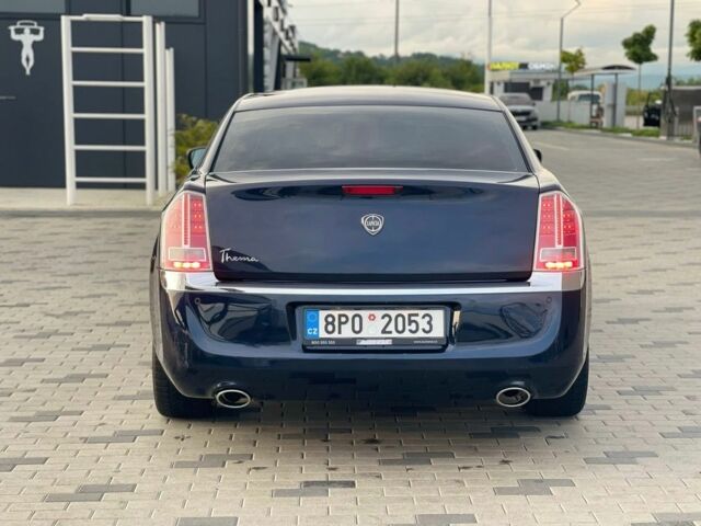 Синій Крайслер 300C, об'ємом двигуна 3 л та пробігом 159 тис. км за 6800 $, фото 4 на Automoto.ua