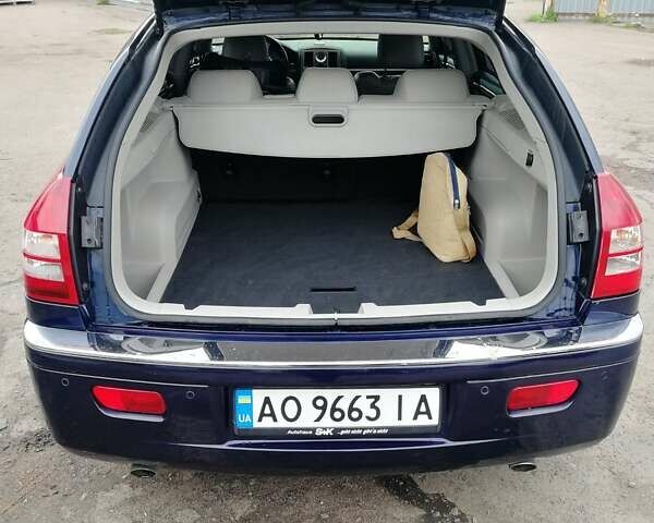 Синій Крайслер 300C, об'ємом двигуна 2.99 л та пробігом 280 тис. км за 10650 $, фото 5 на Automoto.ua