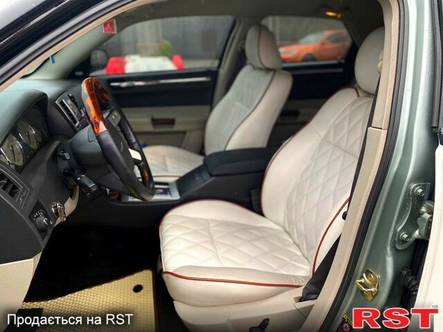 Зеленый Крайслер 300C, объемом двигателя 3.5 л и пробегом 225 тыс. км за 9200 $, фото 4 на Automoto.ua