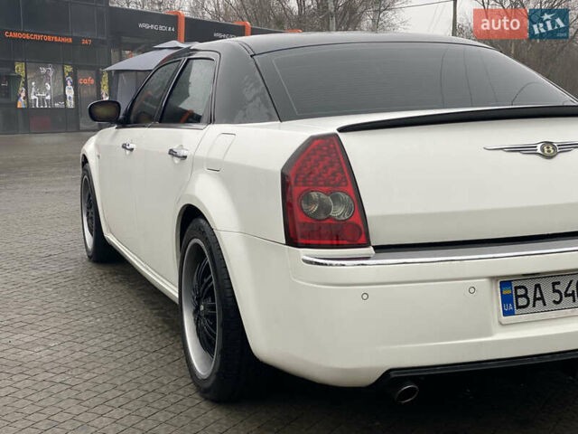 Зеленый Крайслер 300C, объемом двигателя 3.52 л и пробегом 225 тыс. км за 8500 $, фото 8 на Automoto.ua