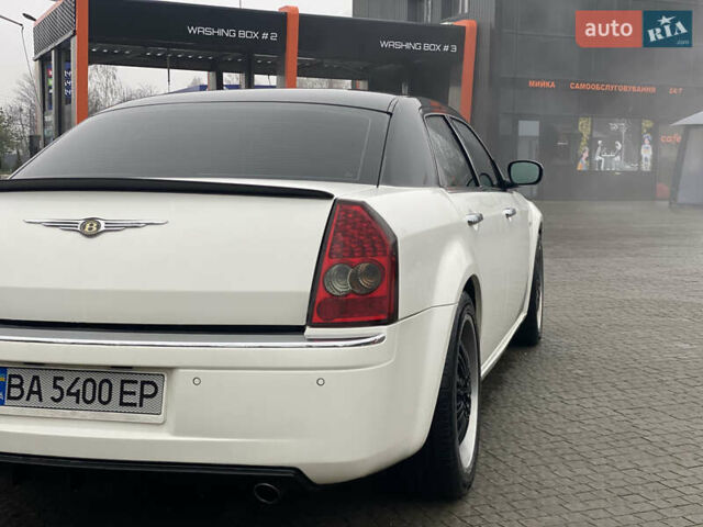 Зеленый Крайслер 300C, объемом двигателя 3.52 л и пробегом 225 тыс. км за 8500 $, фото 10 на Automoto.ua