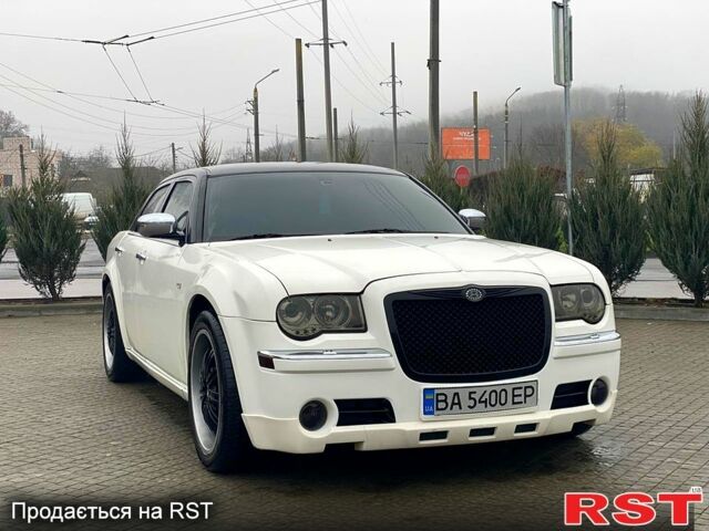 Зеленый Крайслер 300C, объемом двигателя 3.5 л и пробегом 225 тыс. км за 9200 $, фото 11 на Automoto.ua