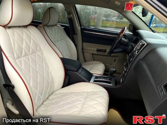 Зеленый Крайслер 300C, объемом двигателя 3.5 л и пробегом 225 тыс. км за 9200 $, фото 6 на Automoto.ua