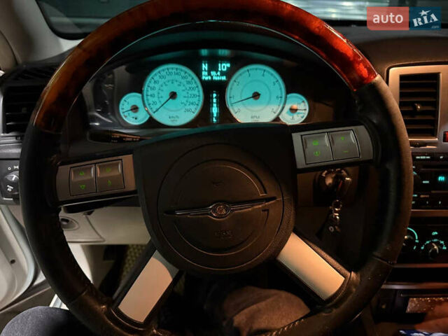 Зеленый Крайслер 300C, объемом двигателя 3.52 л и пробегом 225 тыс. км за 8500 $, фото 21 на Automoto.ua