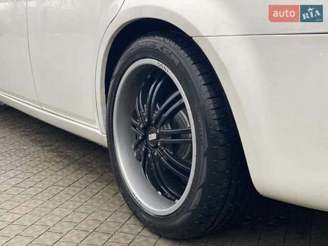 Зеленый Крайслер 300C, объемом двигателя 3.52 л и пробегом 225 тыс. км за 8500 $, фото 11 на Automoto.ua