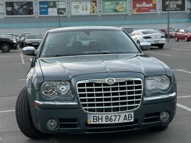 Зелений Крайслер 300C, об'ємом двигуна 3.5 л та пробігом 188 тис. км за 9100 $, фото 2 на Automoto.ua