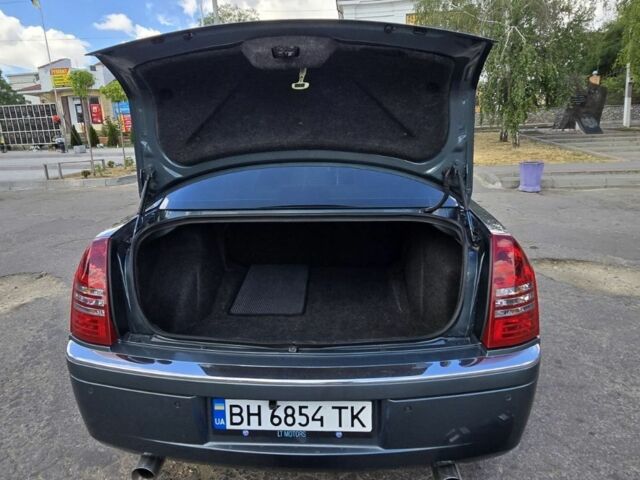 Зеленый Крайслер 300C, объемом двигателя 2.7 л и пробегом 173 тыс. км за 9280 $, фото 10 на Automoto.ua