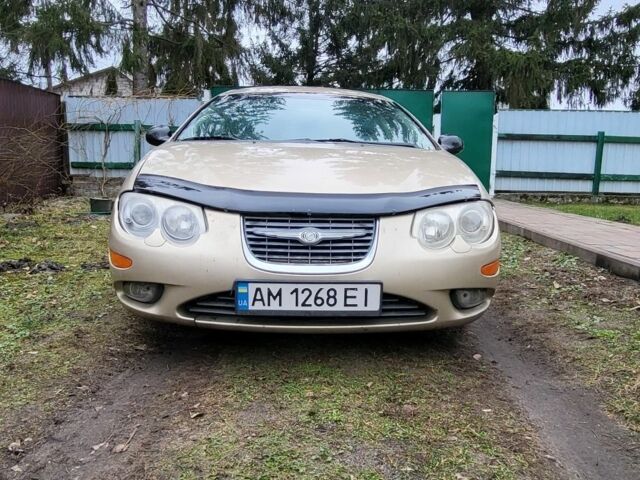 Бежевый Крайслер 300М, объемом двигателя 2.7 л и пробегом 312 тыс. км за 1350 $, фото 6 на Automoto.ua
