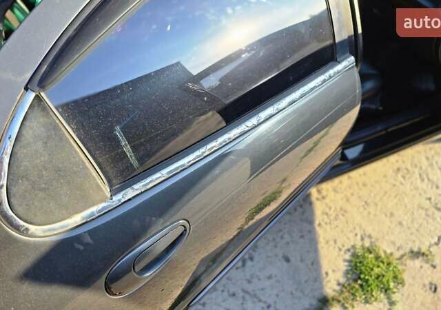 Черный Крайслер 300М, объемом двигателя 3.52 л и пробегом 245 тыс. км за 2700 $, фото 11 на Automoto.ua