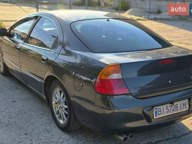 Черный Крайслер 300М, объемом двигателя 3.52 л и пробегом 245 тыс. км за 2700 $, фото 18 на Automoto.ua