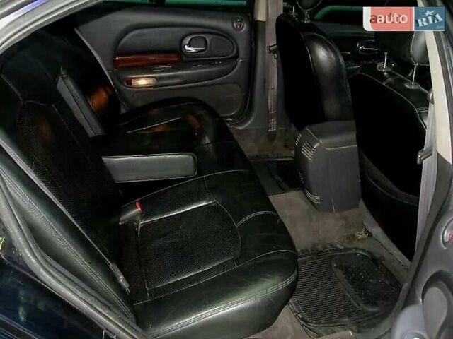 Синій Крайслер 300М, об'ємом двигуна 2.7 л та пробігом 220 тис. км за 2500 $, фото 8 на Automoto.ua