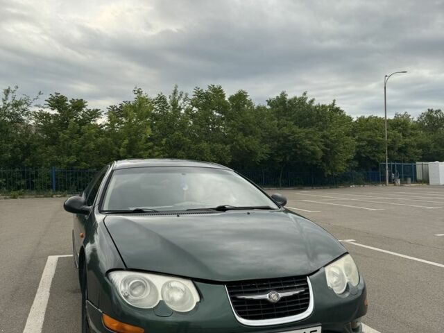 Зеленый Крайслер 300М, объемом двигателя 2.7 л и пробегом 365 тыс. км за 2400 $, фото 3 на Automoto.ua