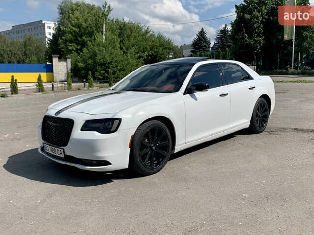 Білий Крайслер 300 S, об'ємом двигуна 3.6 л та пробігом 65 тис. км за 20000 $, фото 1 на Automoto.ua