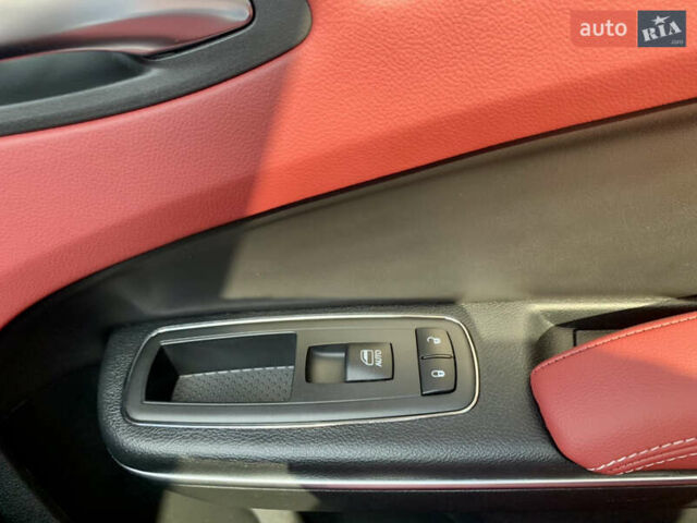 Білий Крайслер 300 S, об'ємом двигуна 3.6 л та пробігом 65 тис. км за 20000 $, фото 60 на Automoto.ua