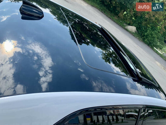 Білий Крайслер 300 S, об'ємом двигуна 3.6 л та пробігом 65 тис. км за 20000 $, фото 19 на Automoto.ua