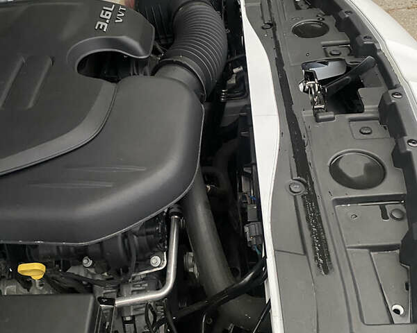 Белый Крайслер 300 S, объемом двигателя 3.6 л и пробегом 38 тыс. км за 24999 $, фото 26 на Automoto.ua