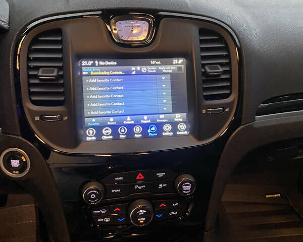 Белый Крайслер 300 S, объемом двигателя 3.6 л и пробегом 38 тыс. км за 24999 $, фото 8 на Automoto.ua