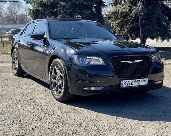 Чорний Крайслер 300 S, об'ємом двигуна 3.6 л та пробігом 137 тис. км за 14500 $, фото 11 на Automoto.ua