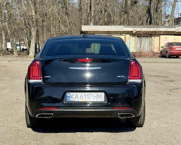 Чорний Крайслер 300 S, об'ємом двигуна 3.6 л та пробігом 137 тис. км за 14500 $, фото 4 на Automoto.ua