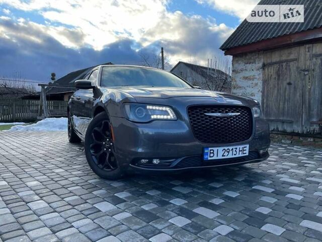 Сірий Крайслер 300 S, об'ємом двигуна 3.6 л та пробігом 132 тис. км за 13800 $, фото 12 на Automoto.ua