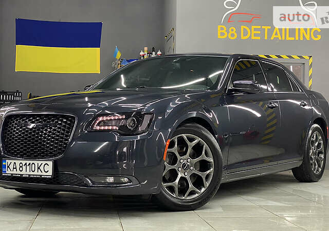 Серый Крайслер 300 S, объемом двигателя 3.6 л и пробегом 108 тыс. км за 14500 $, фото 31 на Automoto.ua