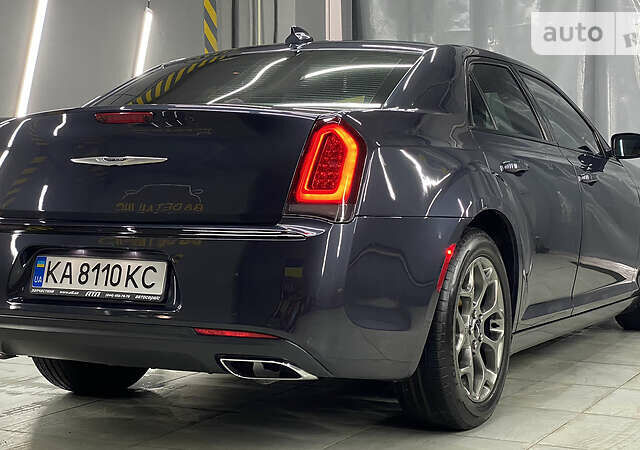 Серый Крайслер 300 S, объемом двигателя 3.6 л и пробегом 108 тыс. км за 14500 $, фото 14 на Automoto.ua