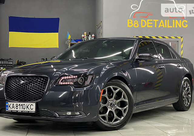 Серый Крайслер 300 S, объемом двигателя 3.6 л и пробегом 108 тыс. км за 14500 $, фото 19 на Automoto.ua