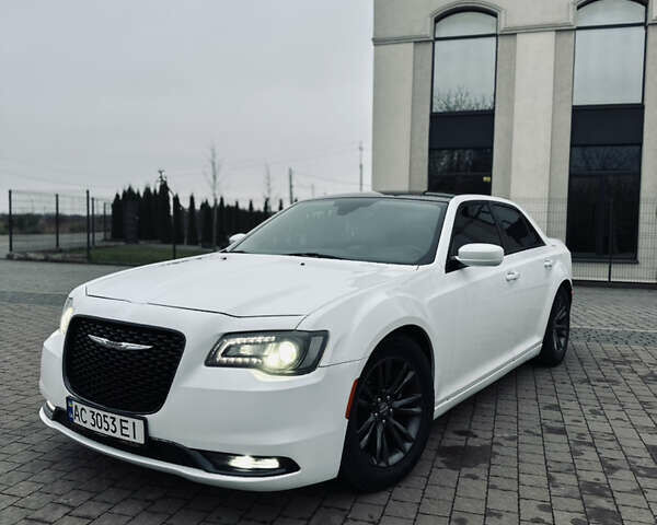 Білий Крайслер 300, об'ємом двигуна 3.6 л та пробігом 184 тис. км за 12999 $, фото 19 на Automoto.ua