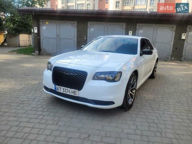 Білий Крайслер 300, об'ємом двигуна 3.6 л та пробігом 95 тис. км за 15500 $, фото 23 на Automoto.ua