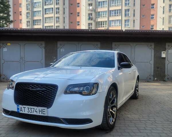 Білий Крайслер 300, об'ємом двигуна 3.6 л та пробігом 95 тис. км за 15500 $, фото 24 на Automoto.ua