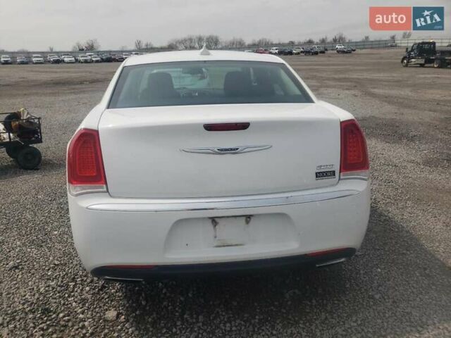 Білий Крайслер 300, об'ємом двигуна 3.6 л та пробігом 49 тис. км за 3000 $, фото 5 на Automoto.ua