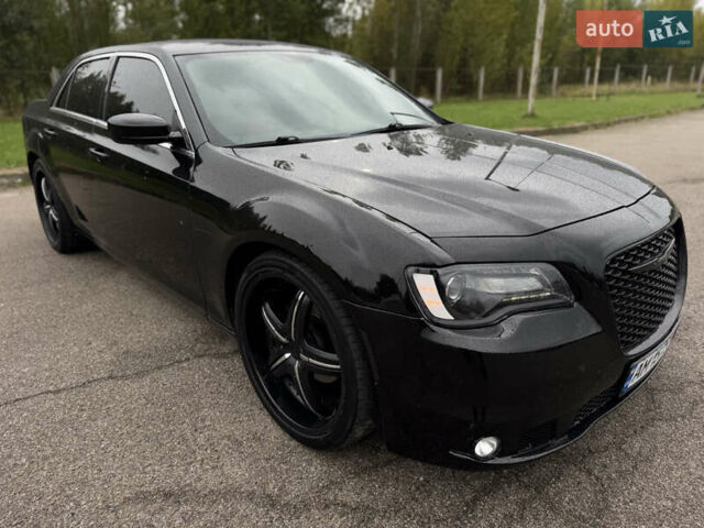 Чорний Крайслер 300, об'ємом двигуна 3.6 л та пробігом 282 тис. км за 10500 $, фото 5 на Automoto.ua
