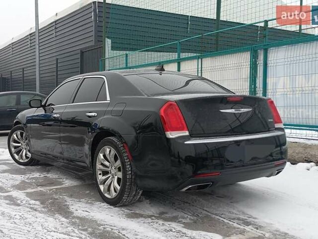 Чорний Крайслер 300, об'ємом двигуна 3.6 л та пробігом 146 тис. км за 14500 $, фото 4 на Automoto.ua