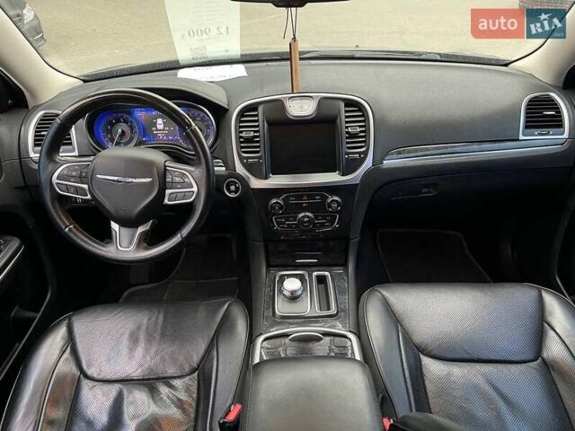 Черный Крайслер 300, объемом двигателя 3.6 л и пробегом 72 тыс. км за 12730 $, фото 29 на Automoto.ua