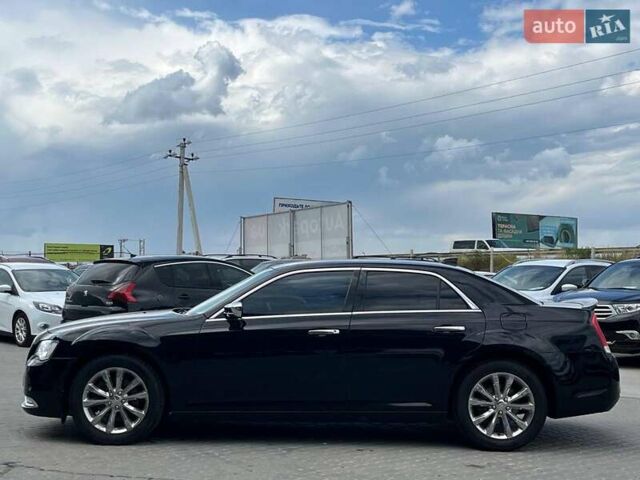 Черный Крайслер 300, объемом двигателя 3.6 л и пробегом 72 тыс. км за 12900 $, фото 12 на Automoto.ua