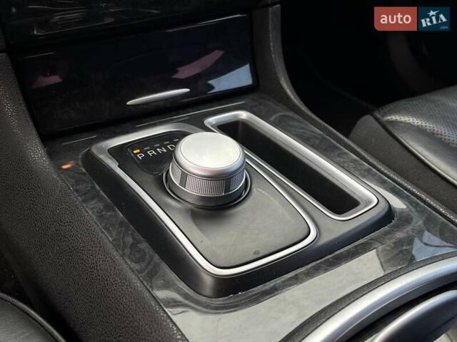 Черный Крайслер 300, объемом двигателя 3.6 л и пробегом 72 тыс. км за 12730 $, фото 34 на Automoto.ua