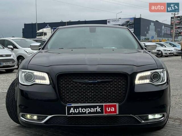 Черный Крайслер 300, объемом двигателя 3.6 л и пробегом 72 тыс. км за 12730 $, фото 1 на Automoto.ua