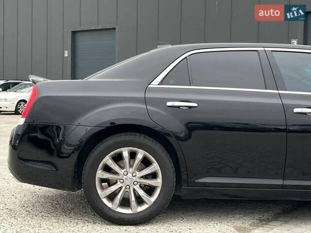 Черный Крайслер 300, объемом двигателя 3.6 л и пробегом 72 тыс. км за 12730 $, фото 8 на Automoto.ua