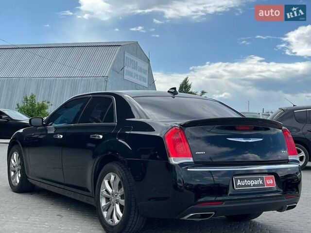 Черный Крайслер 300, объемом двигателя 3.6 л и пробегом 72 тыс. км за 12900 $, фото 9 на Automoto.ua