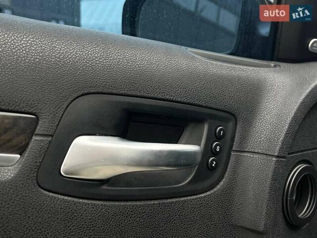 Черный Крайслер 300, объемом двигателя 3.6 л и пробегом 72 тыс. км за 12730 $, фото 43 на Automoto.ua