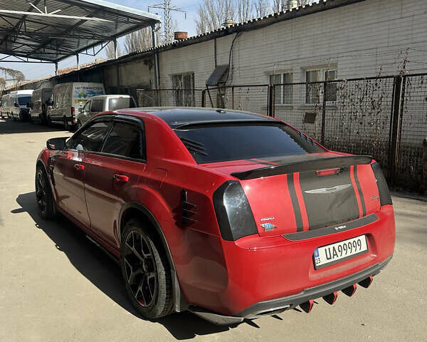Красный Крайслер 300, объемом двигателя 3.61 л и пробегом 73 тыс. км за 18000 $, фото 4 на Automoto.ua