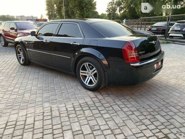 Крайслер 300 2005 в Виннице на Automoto.ua Крайслер 300, объемом двигателя 0 л и пробегом 316 тыс. км за 8900 $, фото 8 на Automoto.ua