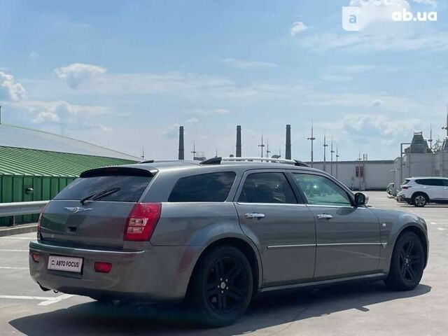 Крайслер 300, объемом двигателя 3 л и пробегом 269 тыс. км за 8190 $, фото 7 на Automoto.ua