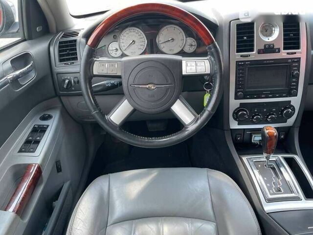 Крайслер 300, объемом двигателя 3 л и пробегом 269 тыс. км за 8190 $, фото 17 на Automoto.ua