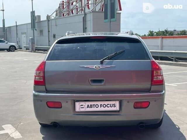Крайслер 300, объемом двигателя 3 л и пробегом 269 тыс. км за 8190 $, фото 6 на Automoto.ua
